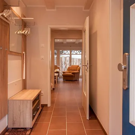 Fischerhus - #118202 بيت للعطل